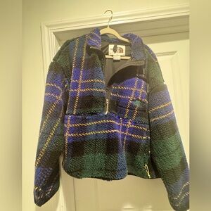 Super cute plaid North Face Sherpa fleece.